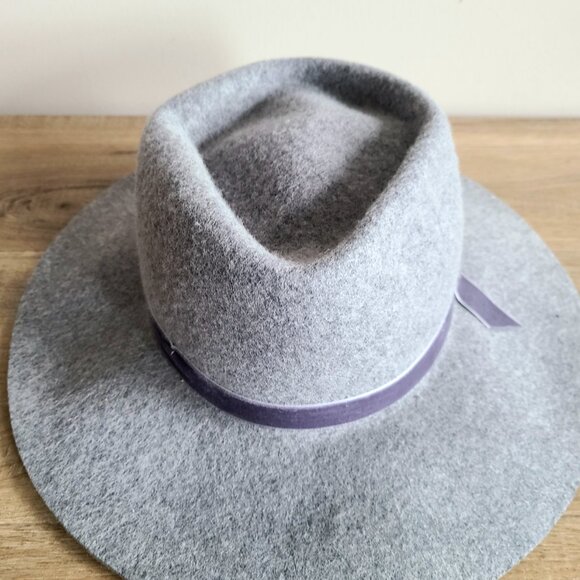 New with tag GAP gray fedora hat with velvet band. M/L - Picture 3 of 5